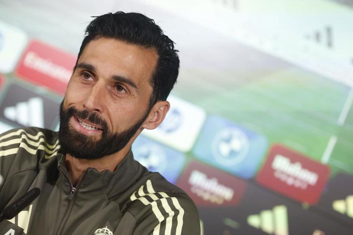 Alvaro Arbeloa yeni takımına imzayı atıyor