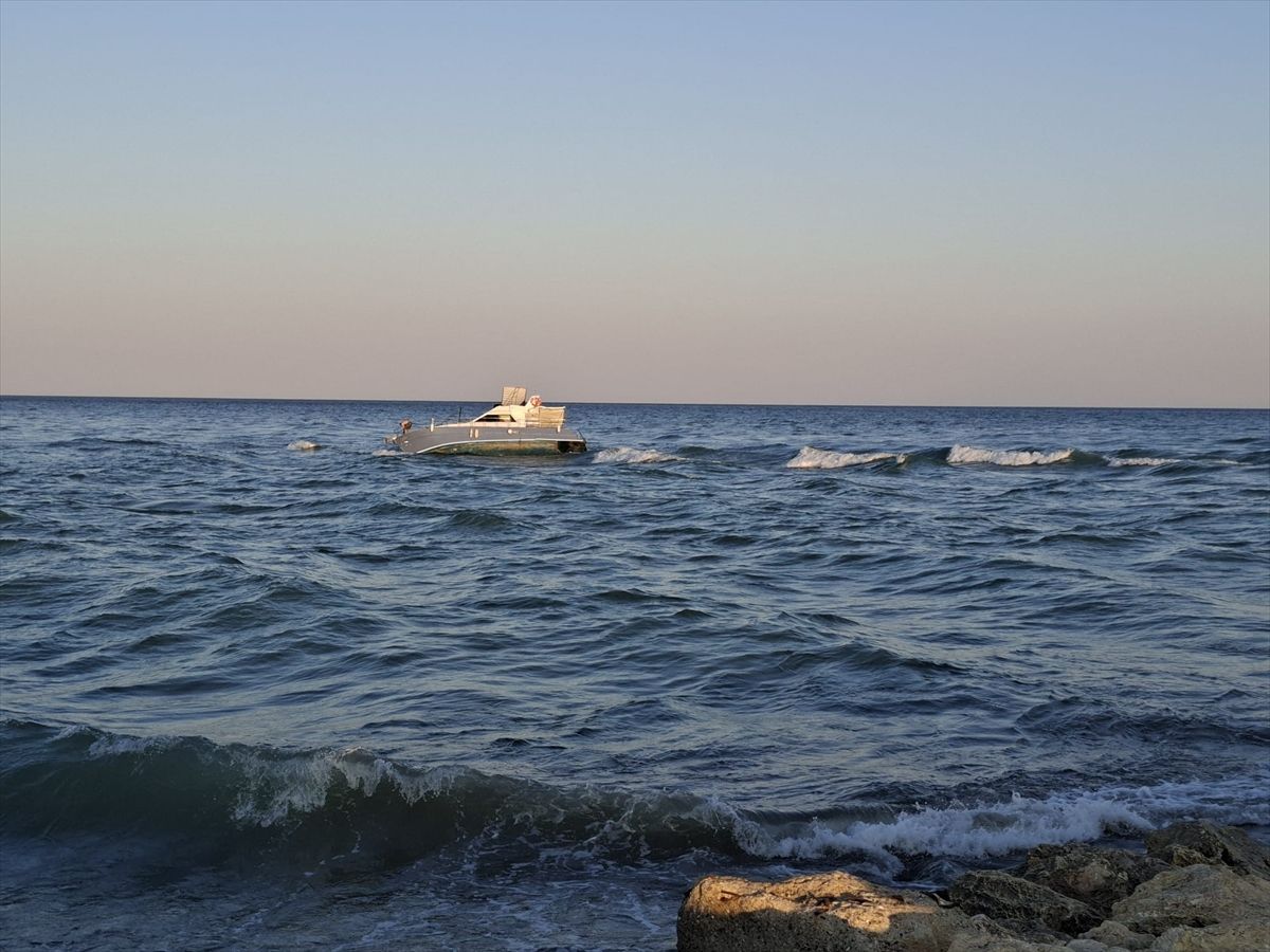 Antalya’da 5 Kişi Mahsur Kalınca Kurtarıldı