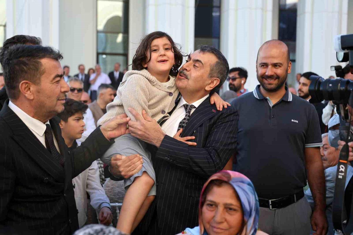 Bakan Çiftçi: Bu vatan hepimizin ortak yurdu