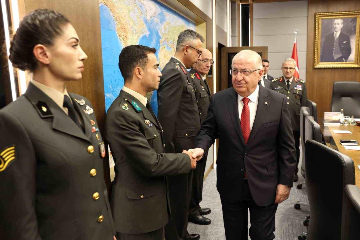 Bakan Güler, Orgeneral Tokel’i kabul etti