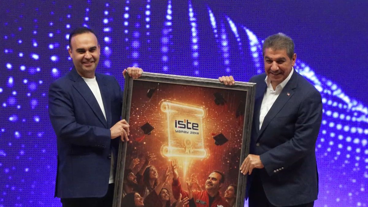 Bakan Kacır: 2 Yılda 5 Milyon Vatandaşa Yapay Zeka Eğitimi Verilecek