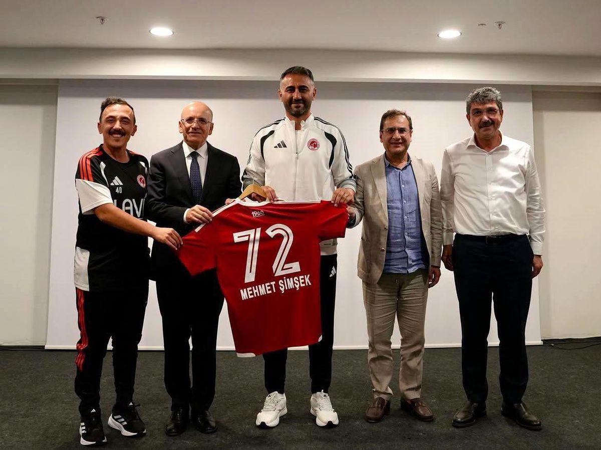 Bakan Şimşek’ten Batman Petrolspor’a Ziyaret