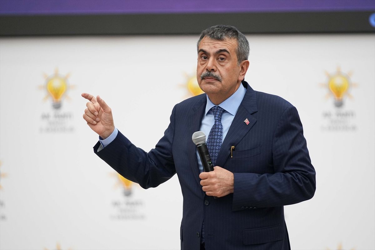 Bakan Tekin: 65 bin okulun tamamı internet erişim hattıyla bağlı