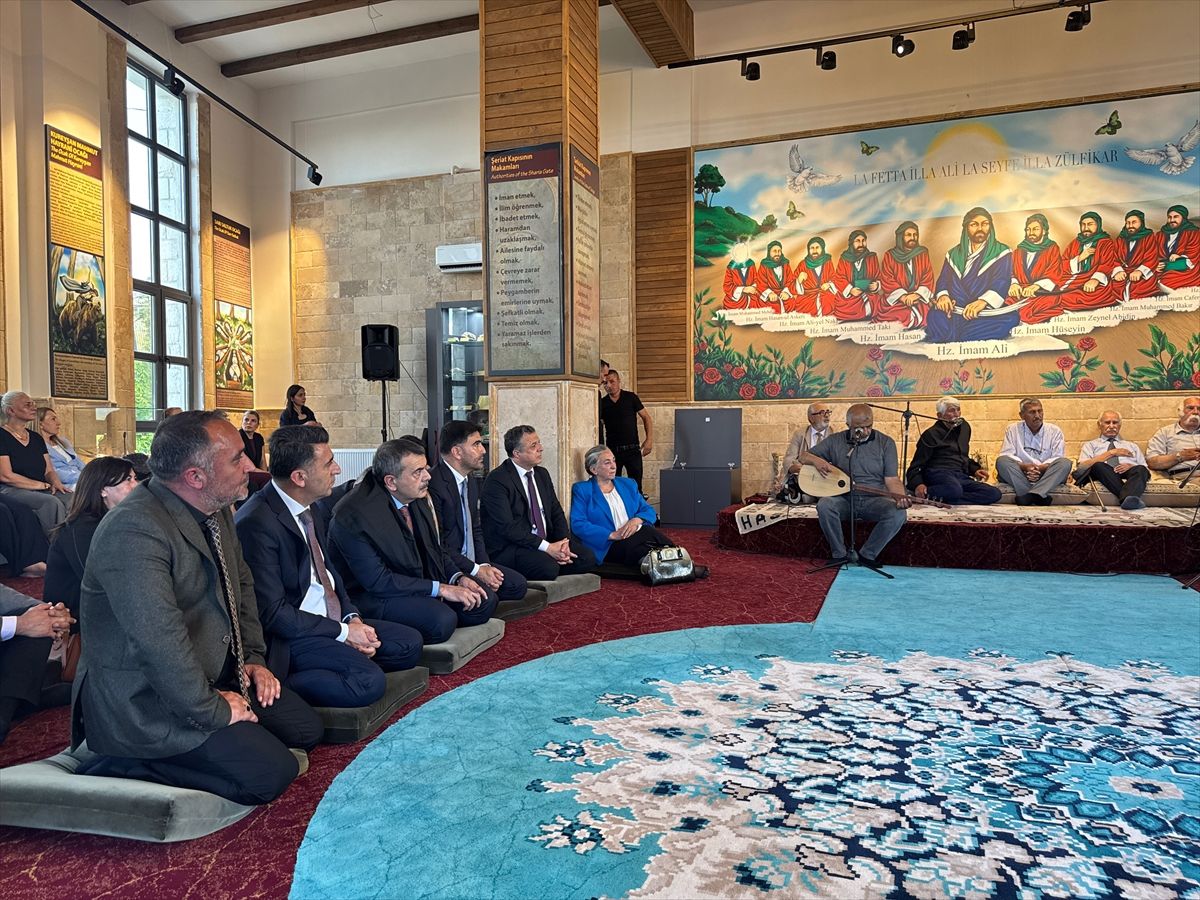 Bakan Tekin: Alevi Bektaşi Başkanlığı devrim niteliğinde