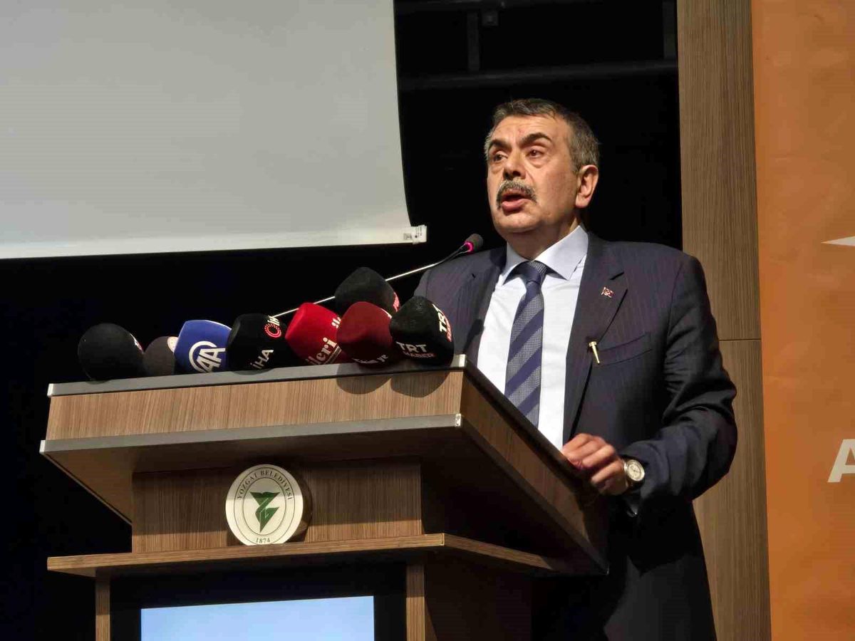 Bakan Tekin, İmamoğlu-Özel ilişkisini ‘Tosun Paşa’ ile benzetti