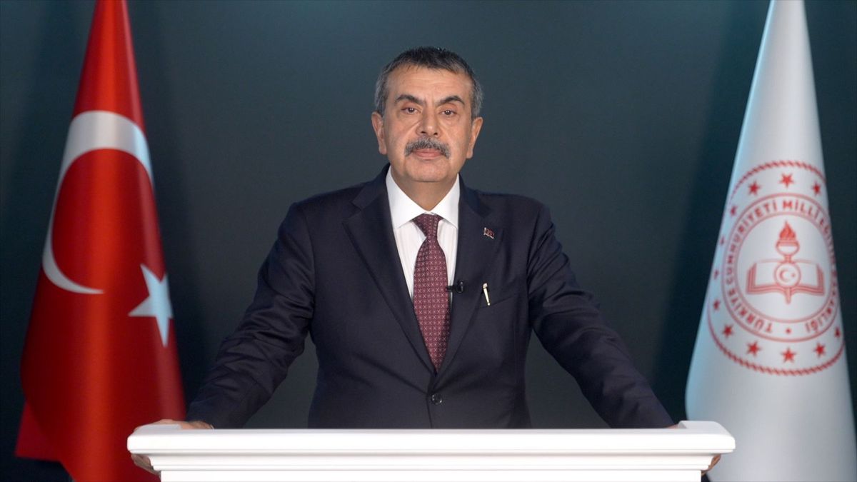 Bakan Tekin’den Öğretmenlere Teşekkür Mesajı