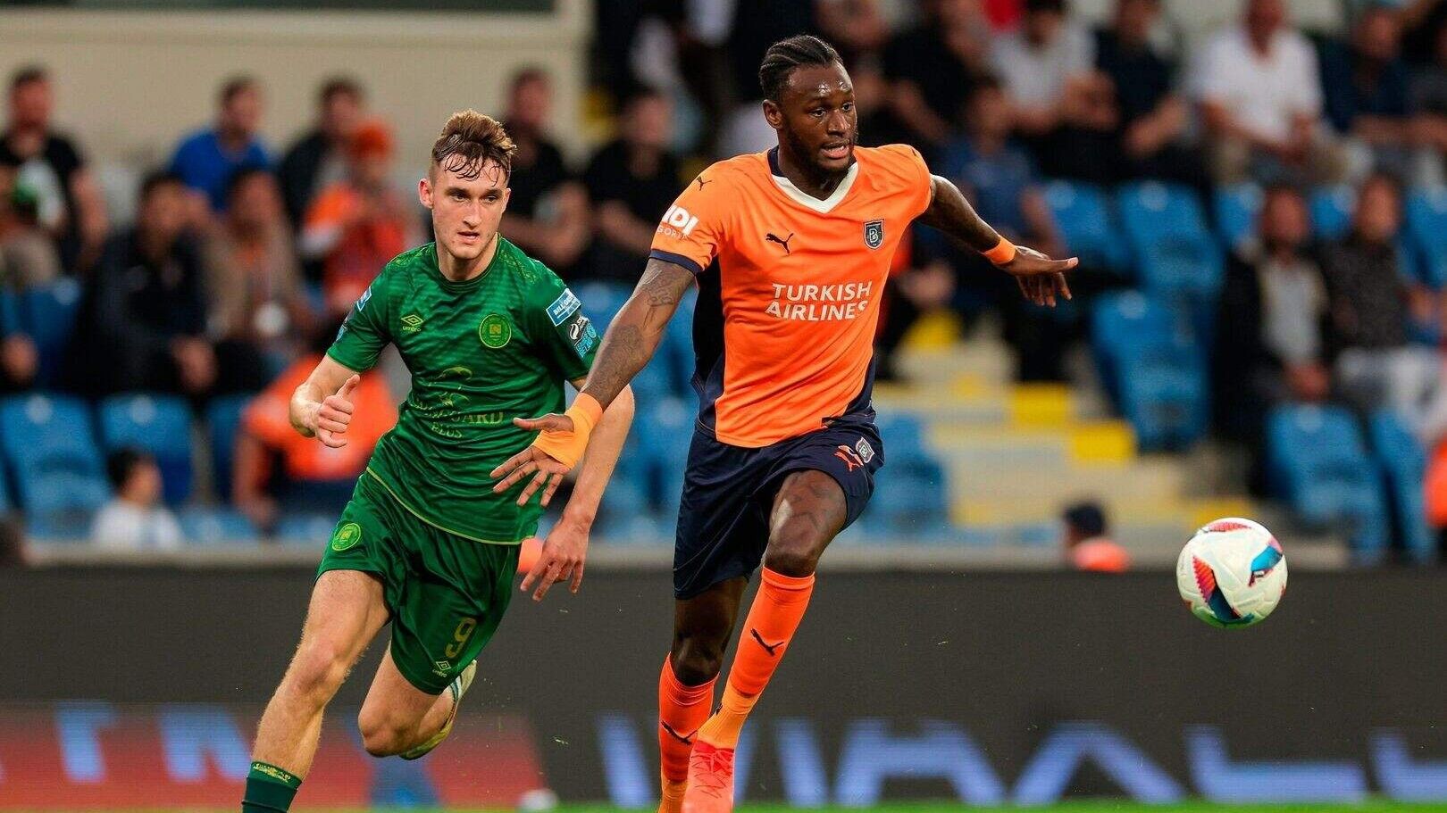 Başakşehir’in Ganalı savunmacısı Hull City’nin radarında!