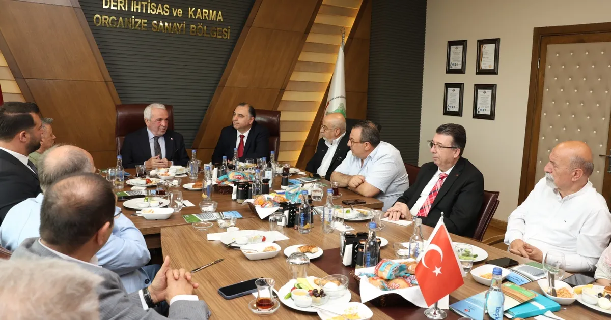 Başkan Şadi Özdemir sanayicilerle buluştu