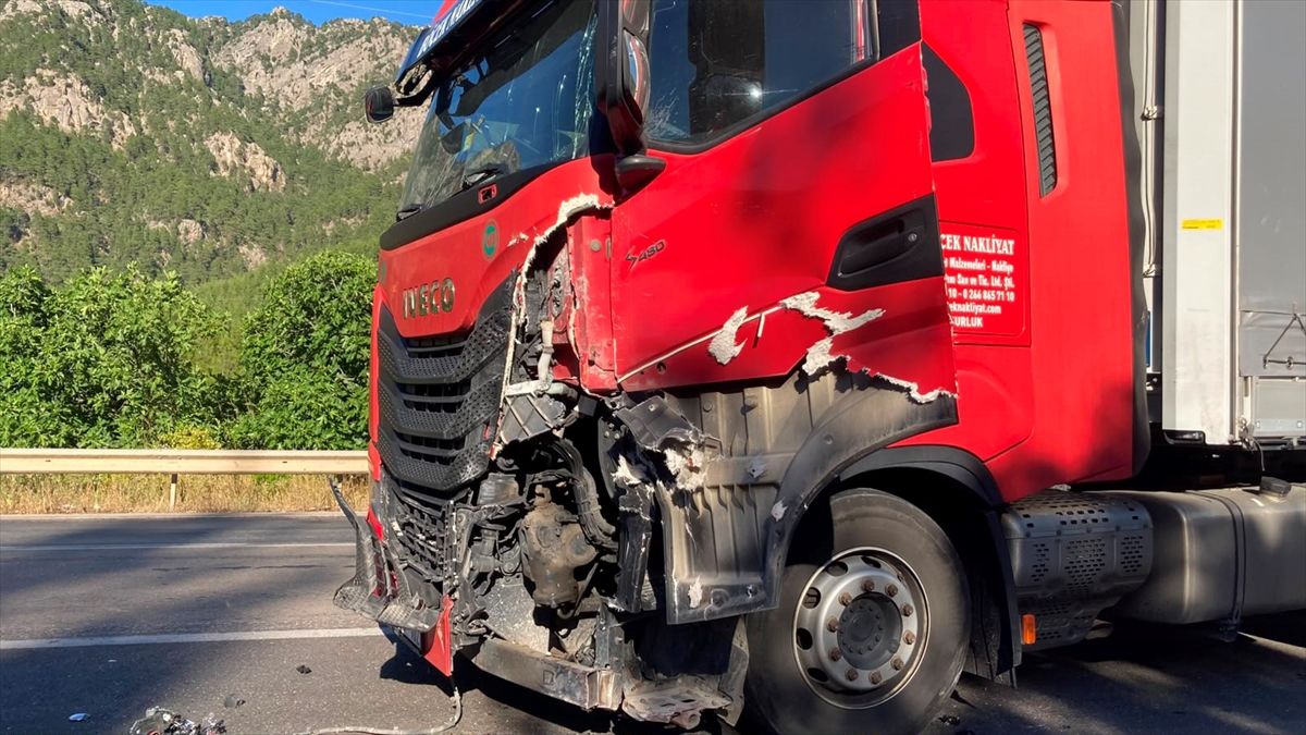 Burdur’da Tır ile Çarpışma: 1 Ölü, 1 Yaralı