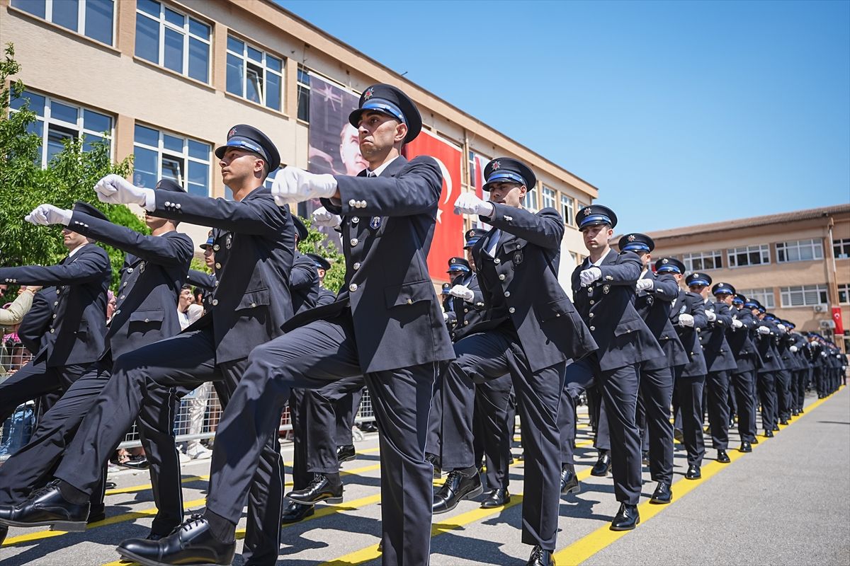 Bursa’da 475 Polis Adayı Mezun Oldu