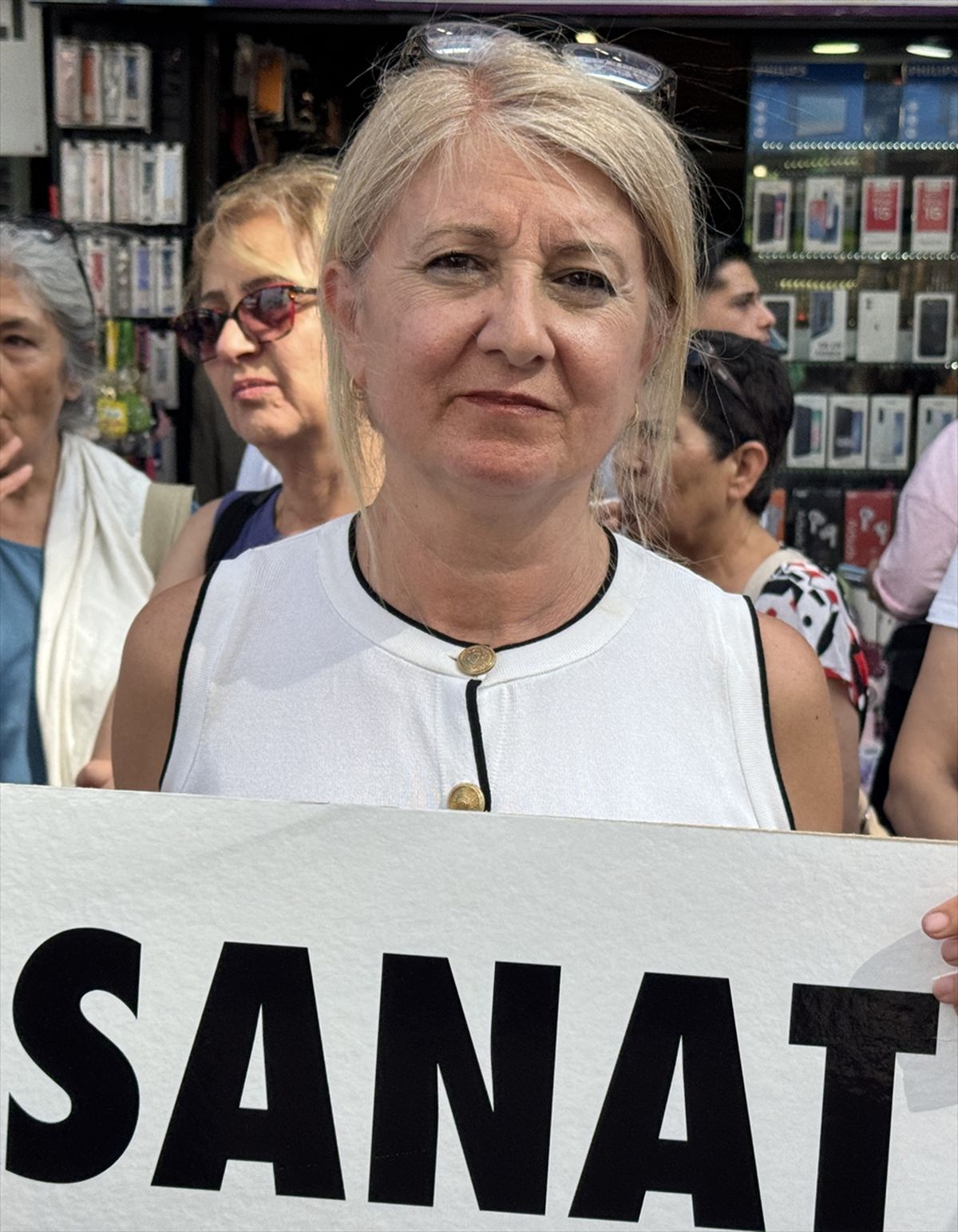 Cumhuriyet Kadınları Derneği’nden Opera Protestosu
