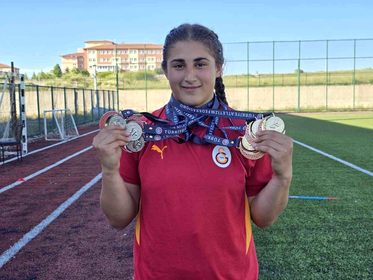 Emine Nur Bektaş’tan Cirit ve Gülle Atmada İki Derece