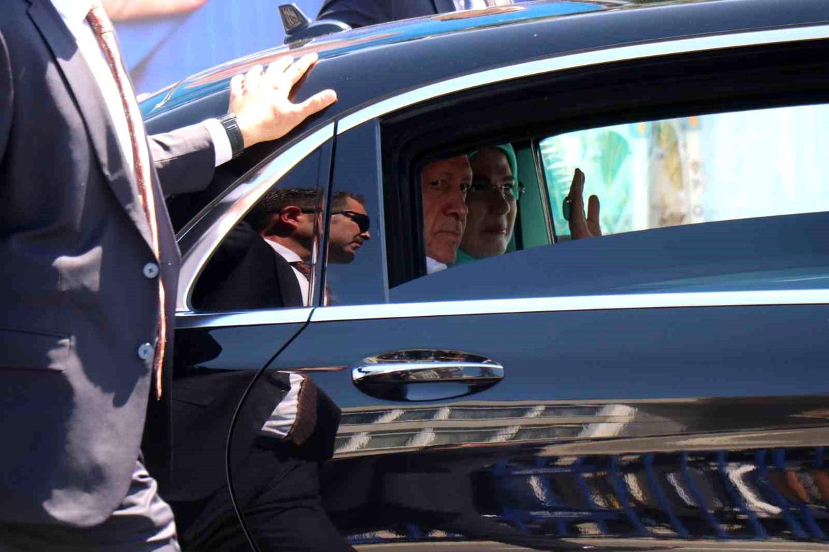 Erdoğan’dan Sapanca’da AK Parti toplantısı sonrası İstanbul’a dönüş
