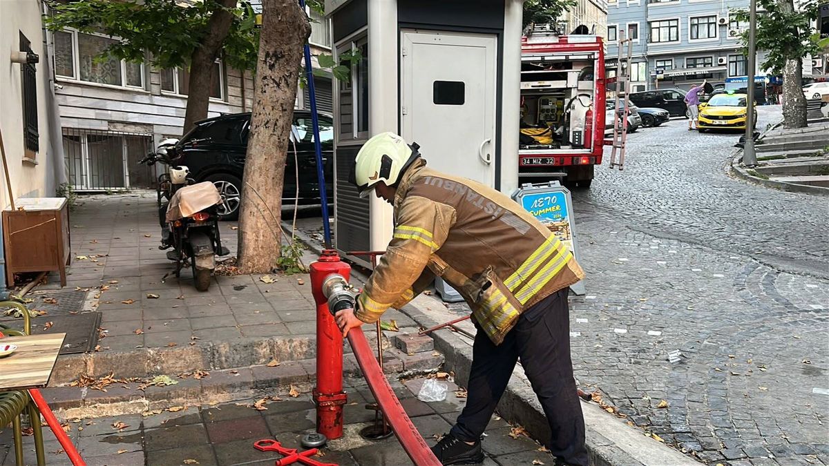 FATİH’te Yangın: 1 Yaralı