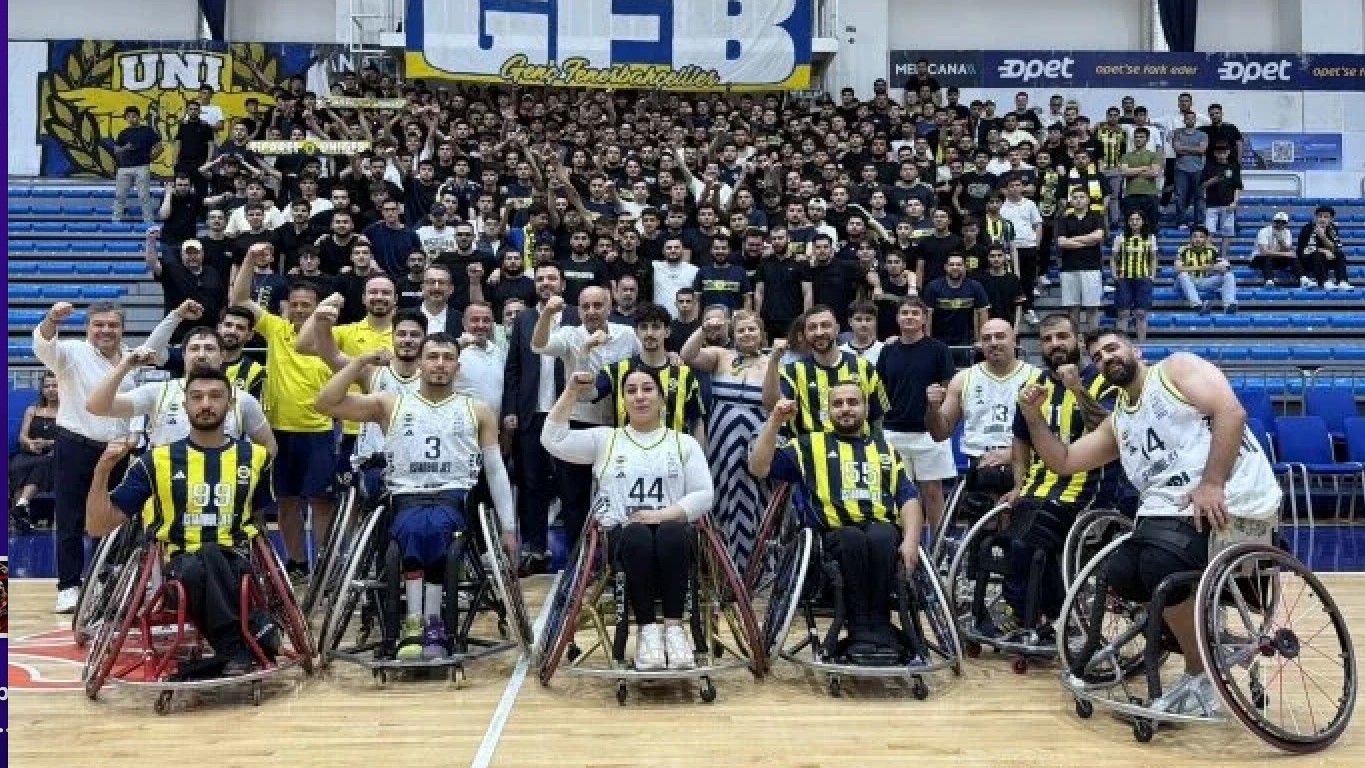 Fenerbahçe İstanbul Jet, Beşiktaş’ı yenerek final serisinde 1-0 öne geçti
