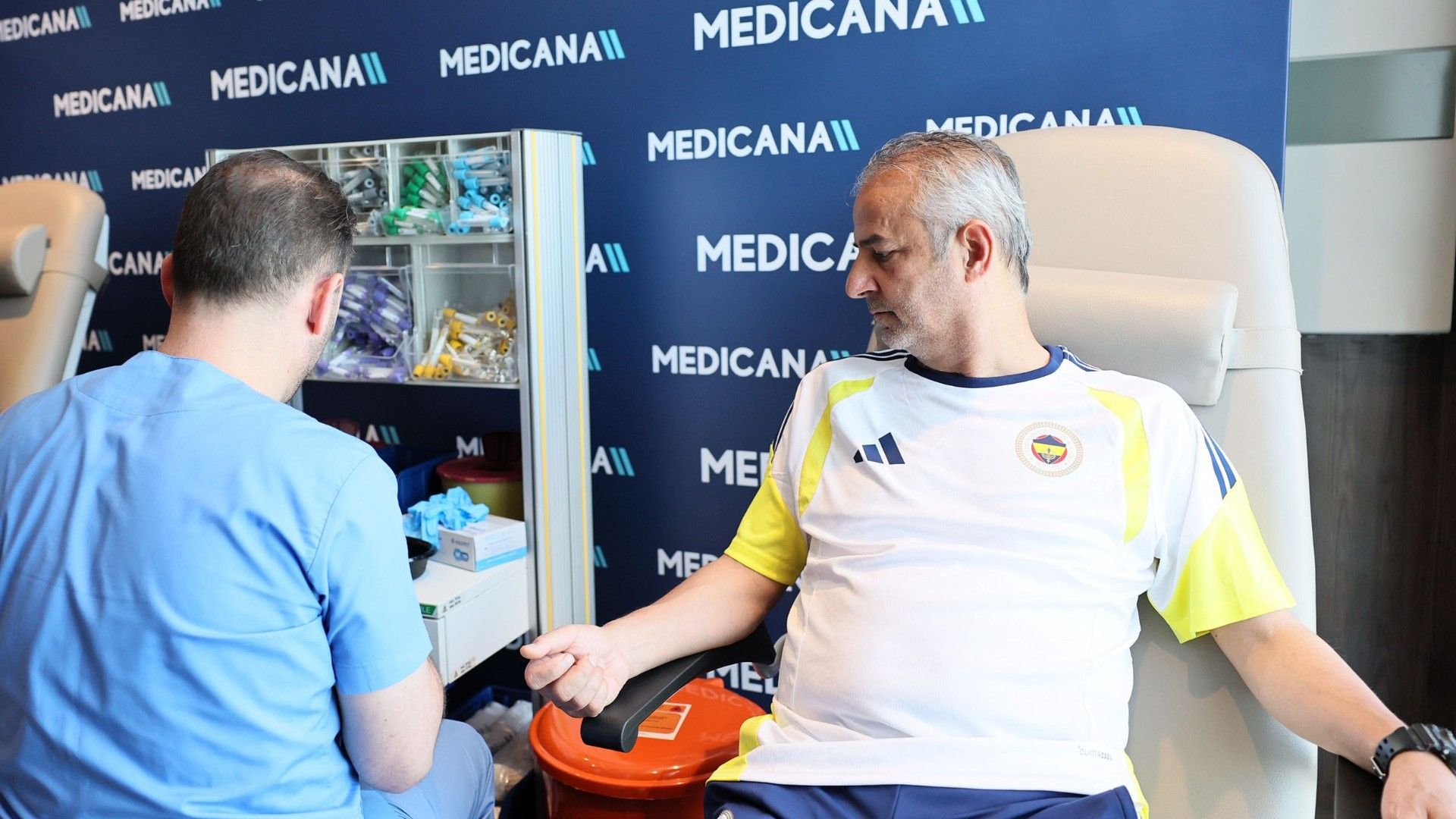Fenerbahçe’de sağlık kontrolleri başladı