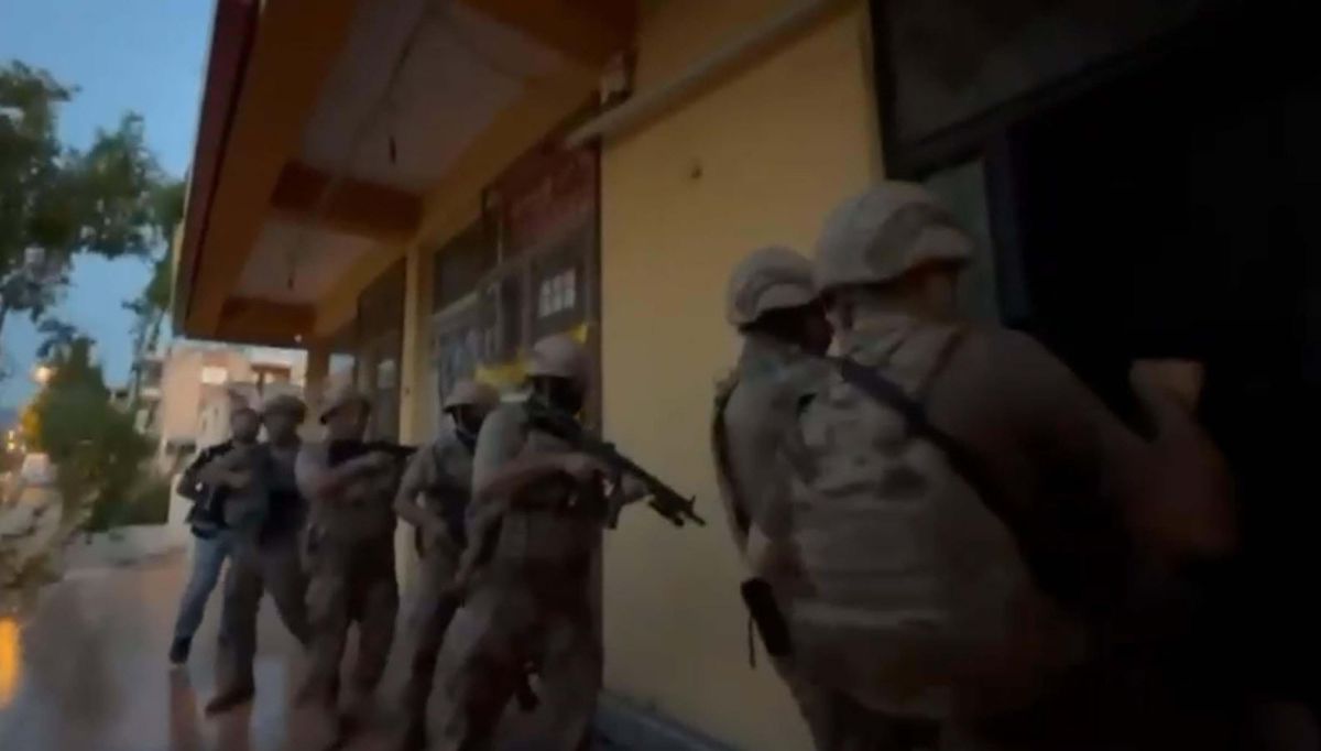 FETÖ/PDY Operasyonunda 41 Tutuklama