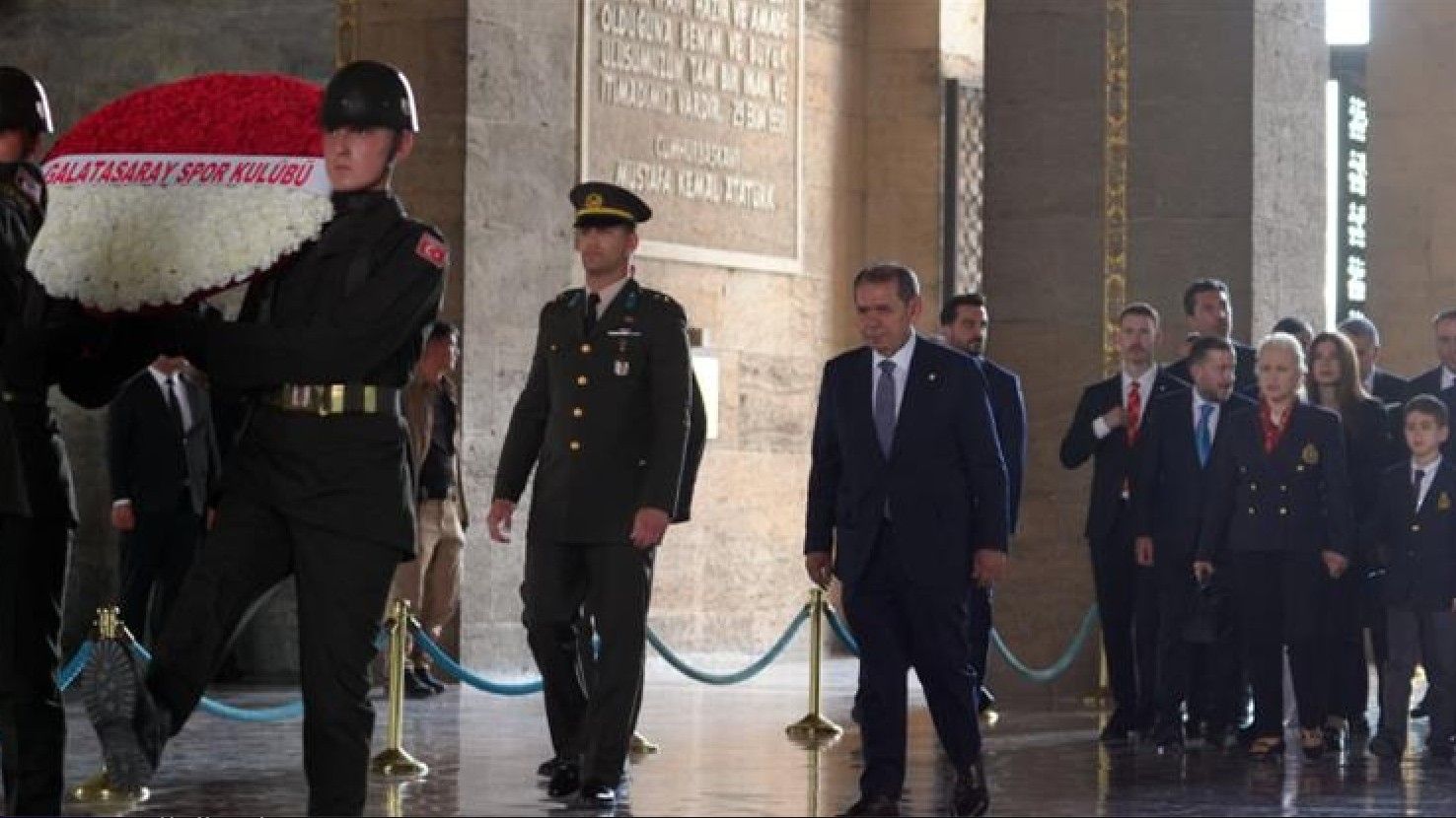 Galatasaray Kulübünden Anıtkabir’e ziyaret