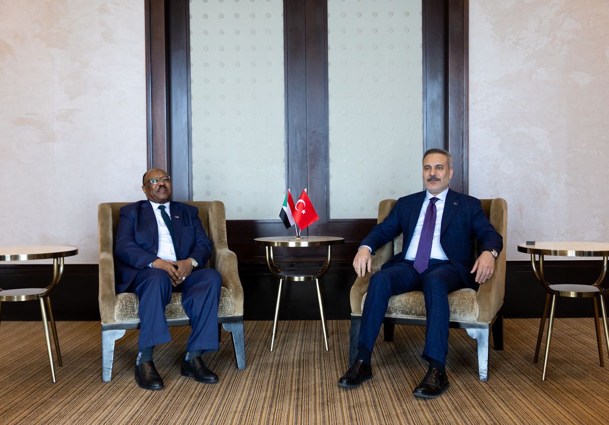 Hakan Fidan, Sudan Bakanıyla Kahire’de Görüştü