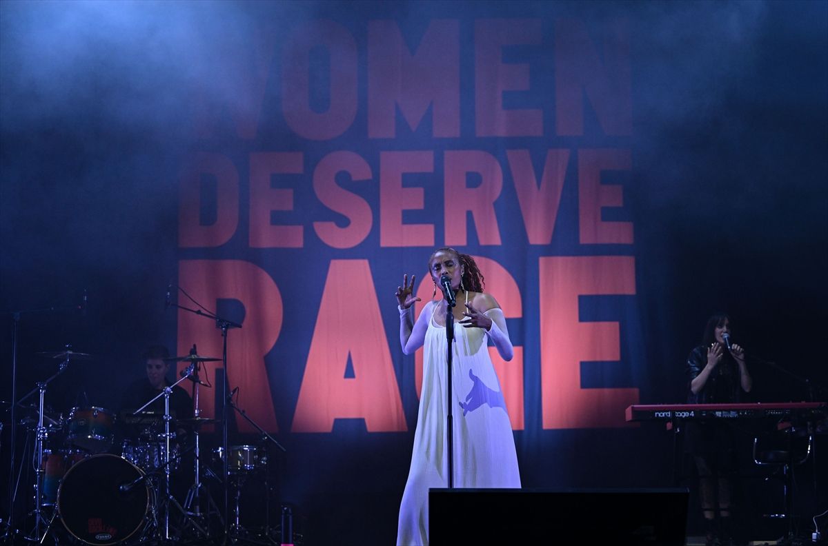 IMANY, İstanbul’da Unutulmaz Konser Verdi