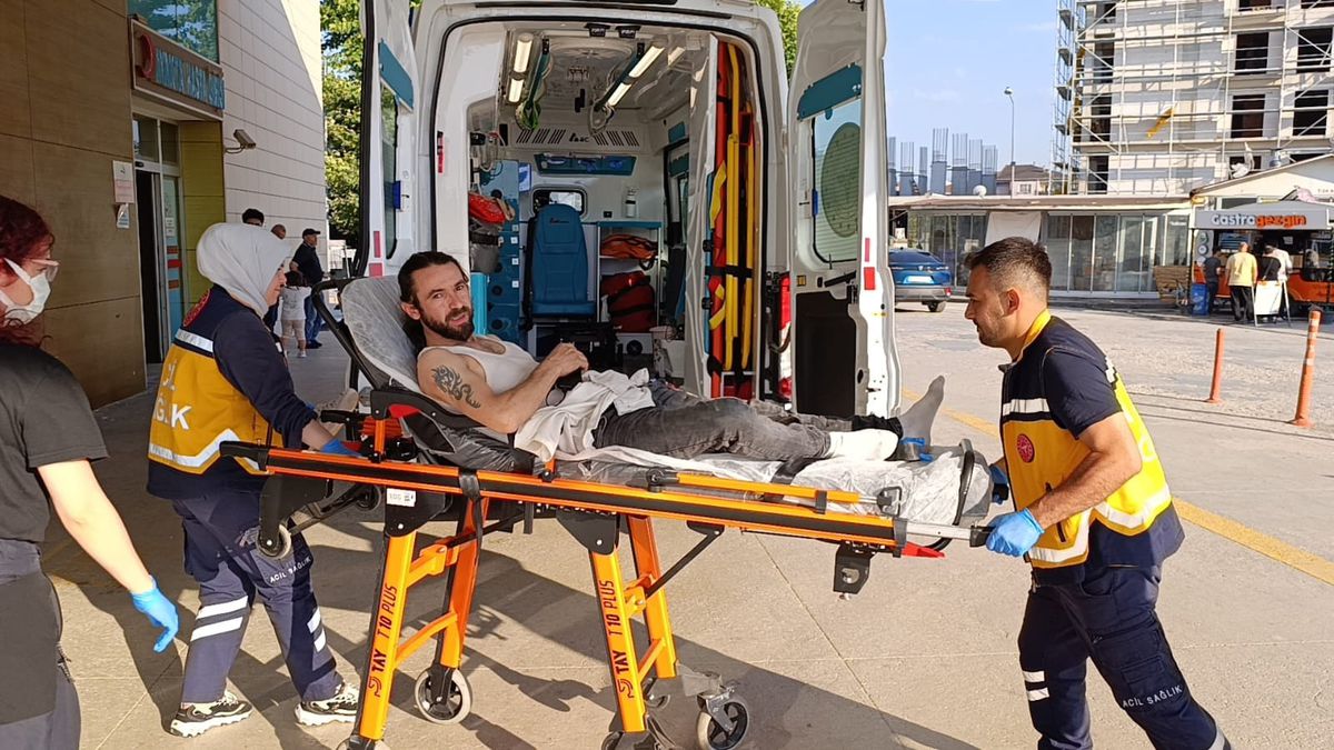 İnegöl’de Bıçaklı İkili Kavga: 1 Yaralı