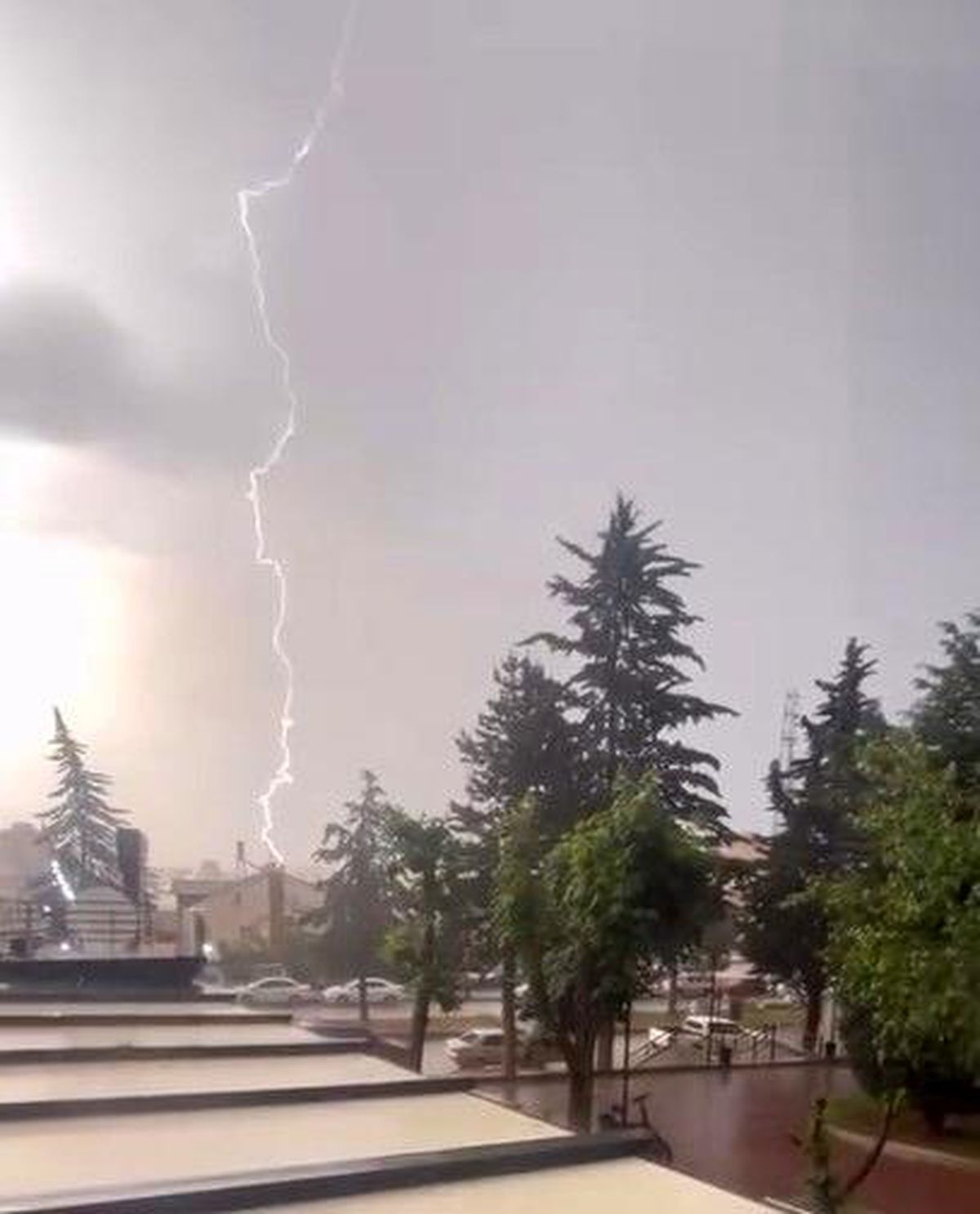 Kastamonu’da Yıldırım Jimnastik Salonunu Yaktı