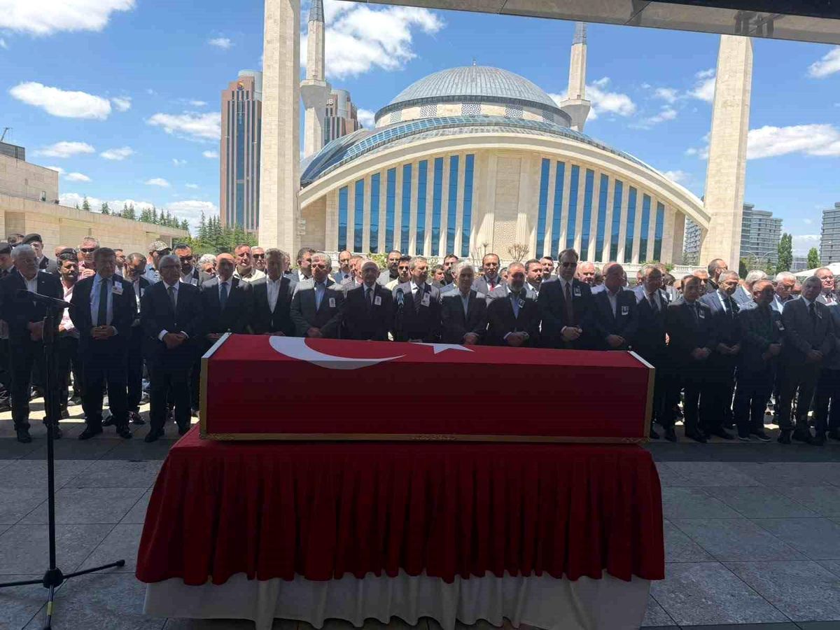 Kılıçdaroğlu, Türeli’nin Cenazesine Katıldı