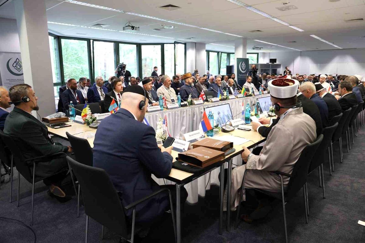 Köln’de Müslümanlar Konferansı