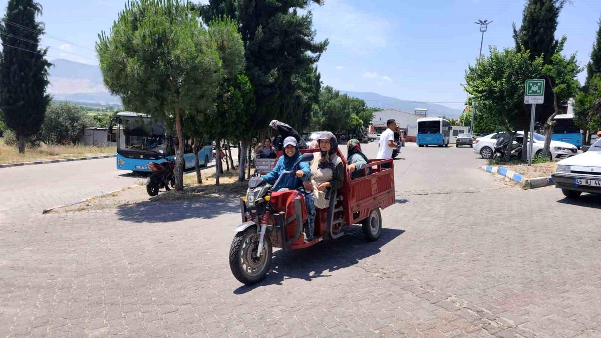 Manisa’da yeni mezarlık projesine traktörlü tepki
