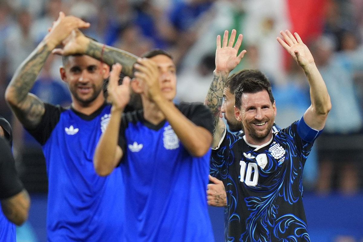 Messi rekor kırdı, Arjantin 3’te 3 yaptı