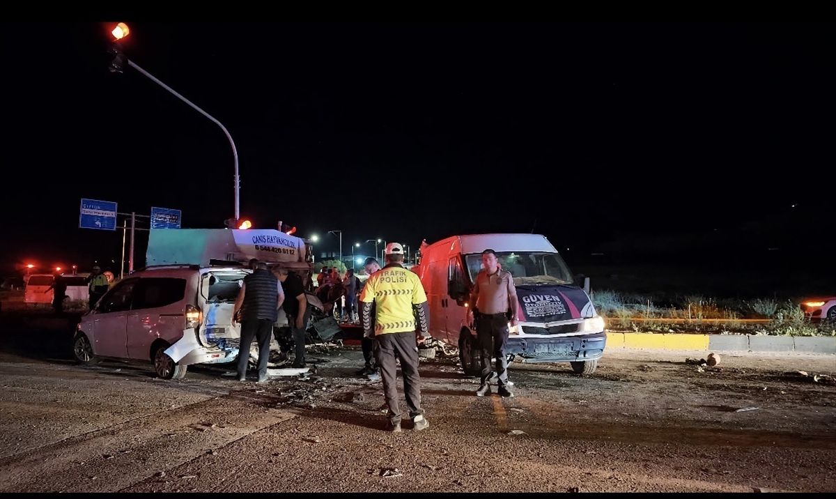Niğde’de Zincirleme Kaza: 10 Yaralı
