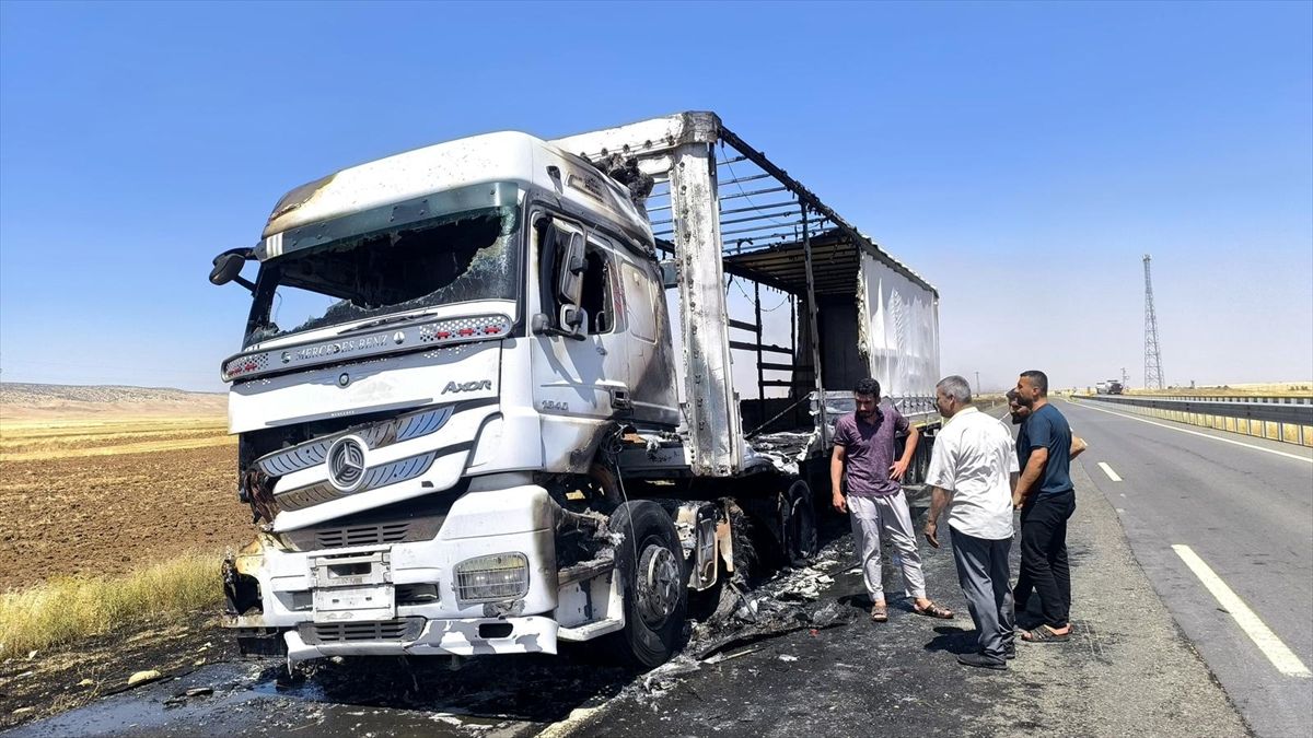 Nusaybin’de Tır Yangını Kontrol Altına Alındı