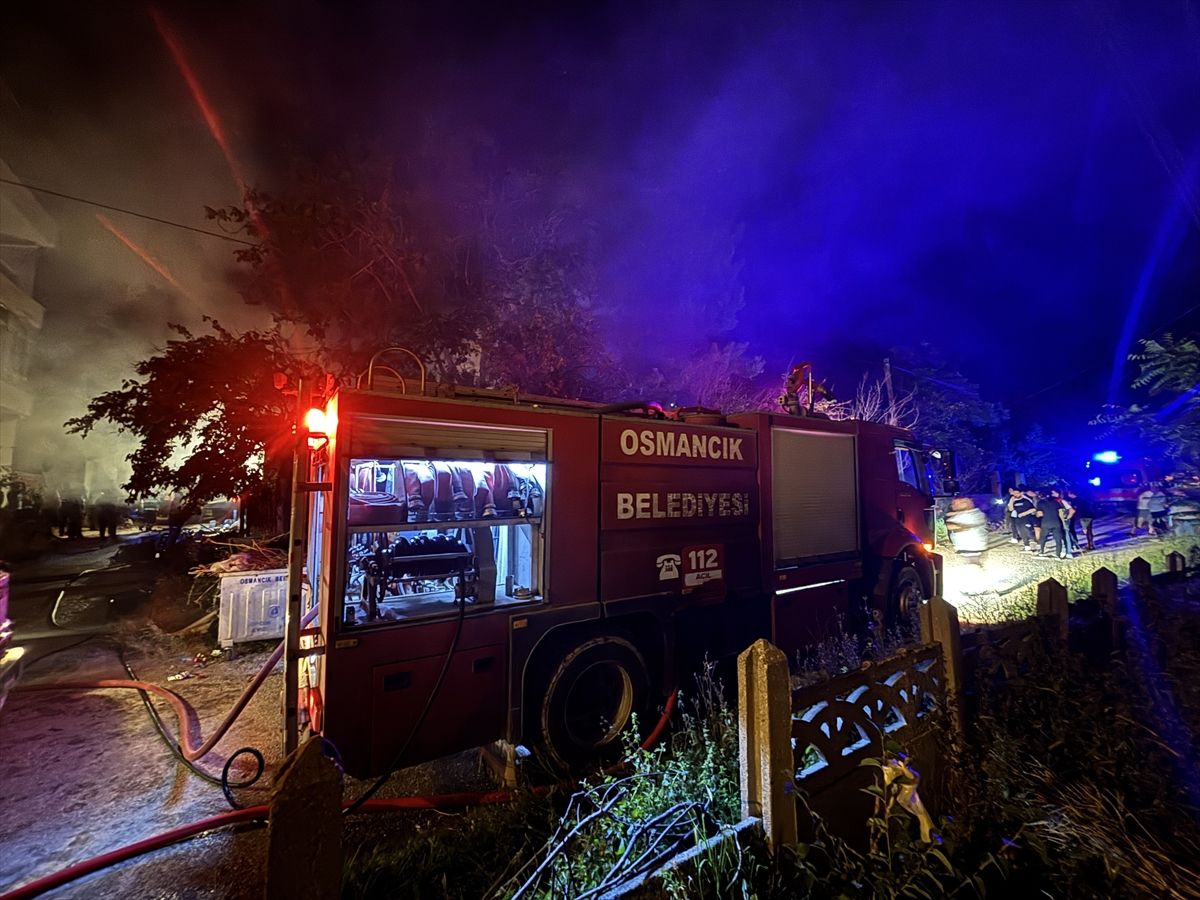 Osmancık’ta Yangın: Eski Ev Kullanılamaz Hale Geldi