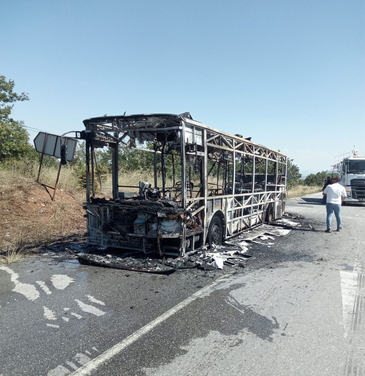 Otobüs Seyir Halindeyken Yandı