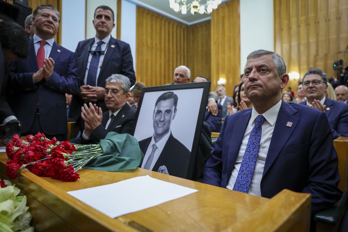 Özgür Özel: Burası Seçilmişlerin Yeri
