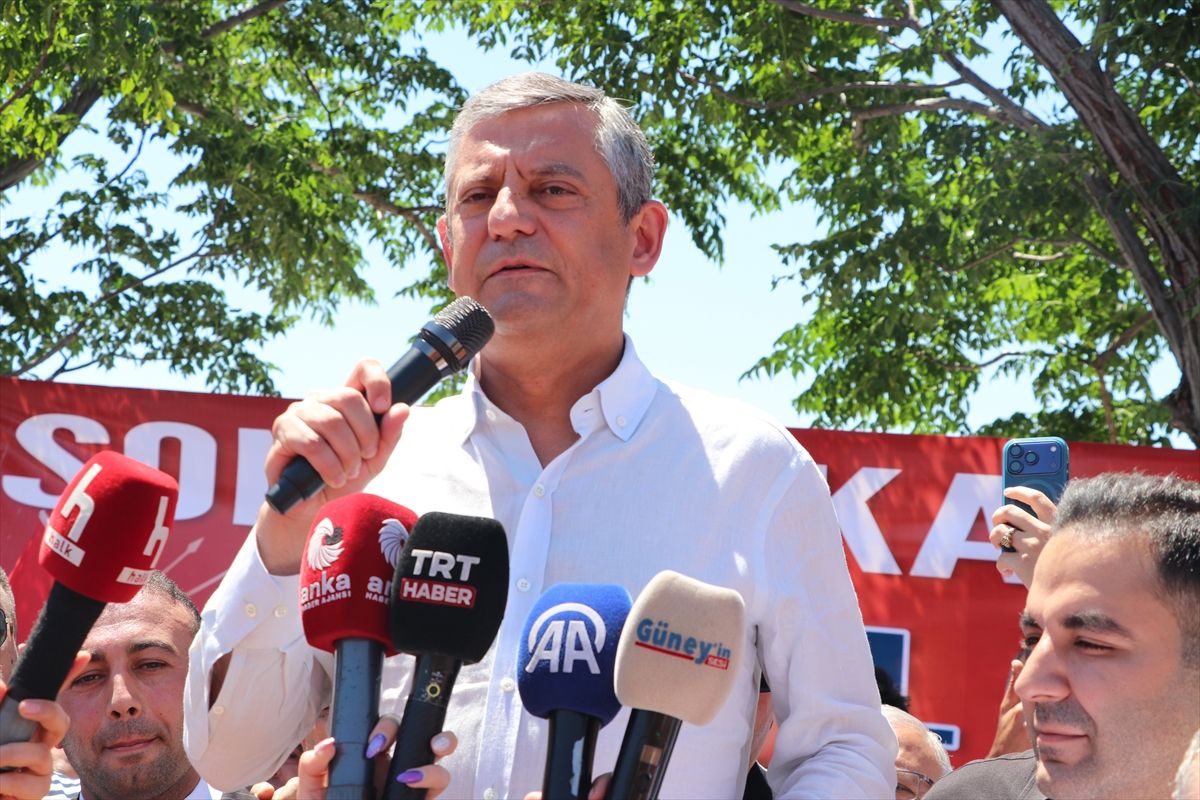 Özgür Özel Gaziantep’te Esnaf ve Vatandaşlarla Buluştu