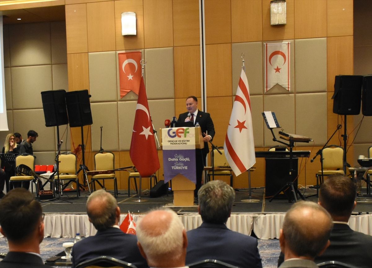 Öztürkler: Rumlar Ada’yı Yönetmek İstiyor