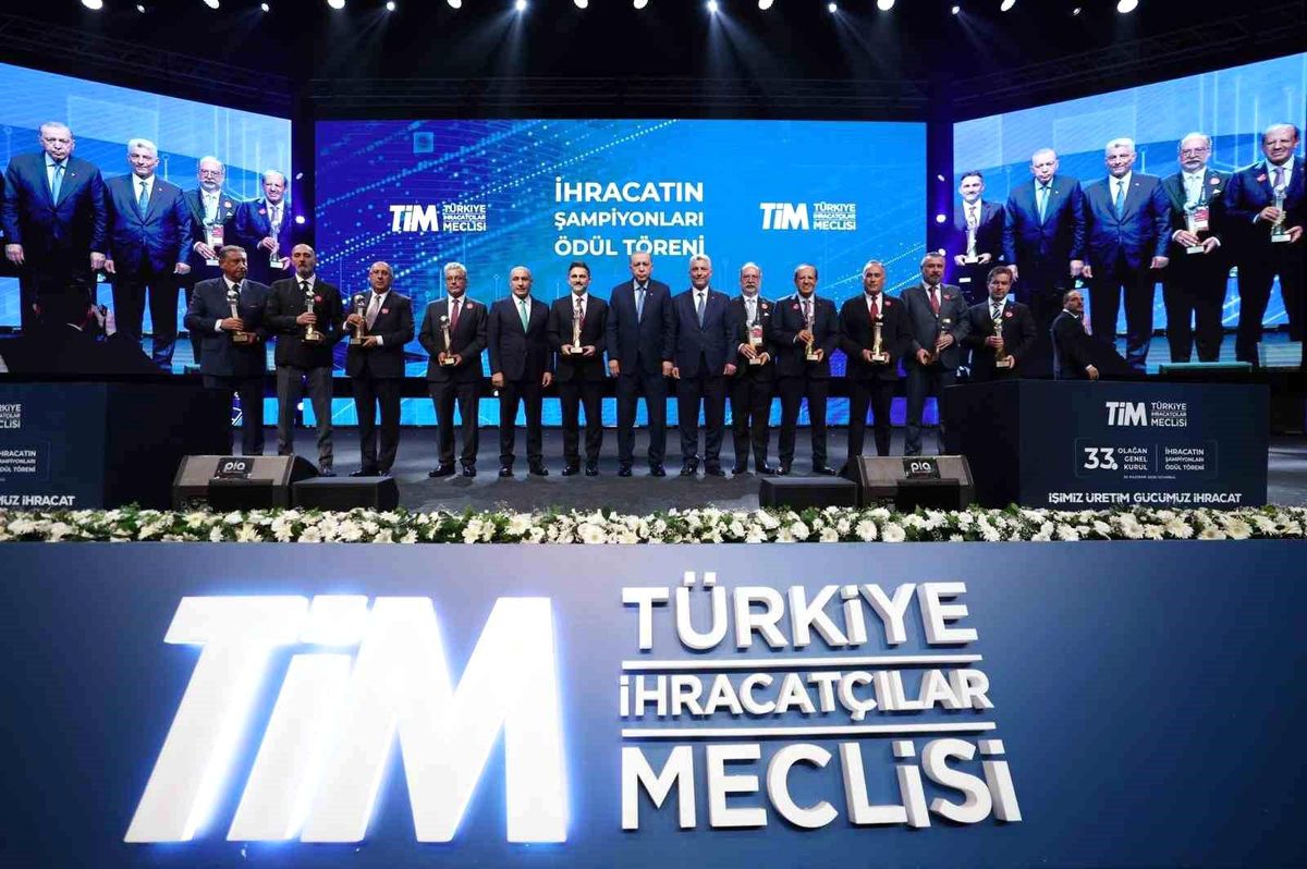 Pegasus Hava Yolları’na TİM’den Hizmet İhracatı Ödülü
