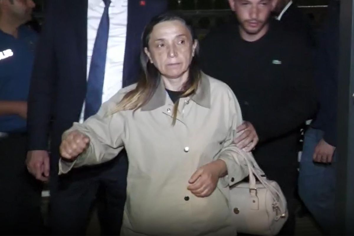 Seferihisar’da Rüşvet Soruşturması: Başkanın Eşi Gözaltında