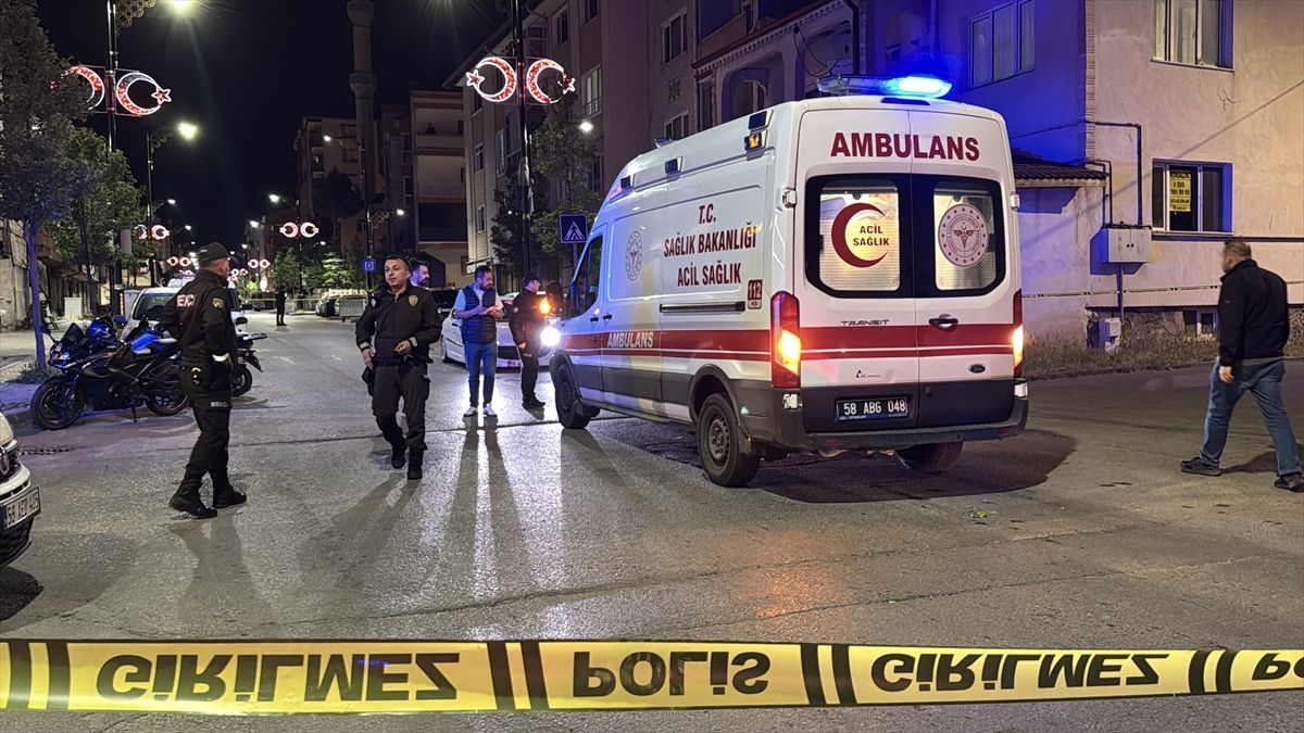 Sivas’ta Bıçaklı Kavga: 4 Yaralı
