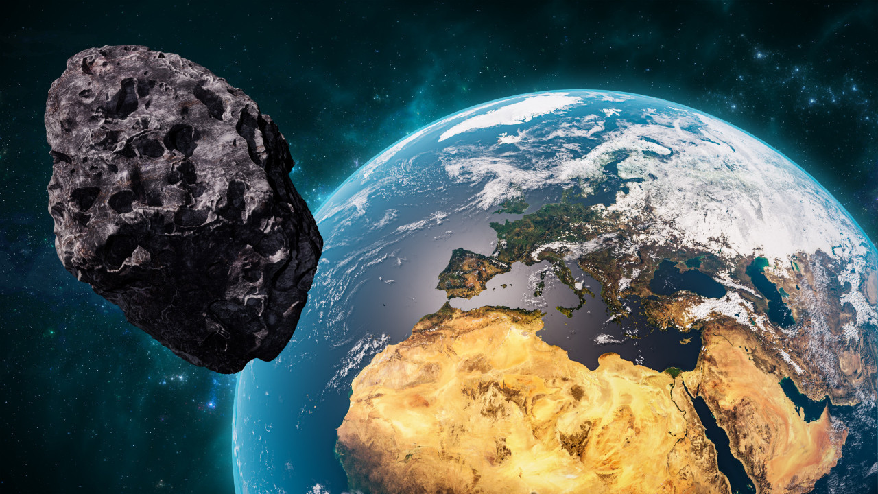 Son 400 yılın en yakın geçişi: Dev asteroit Dünya’ya teğet geçecek