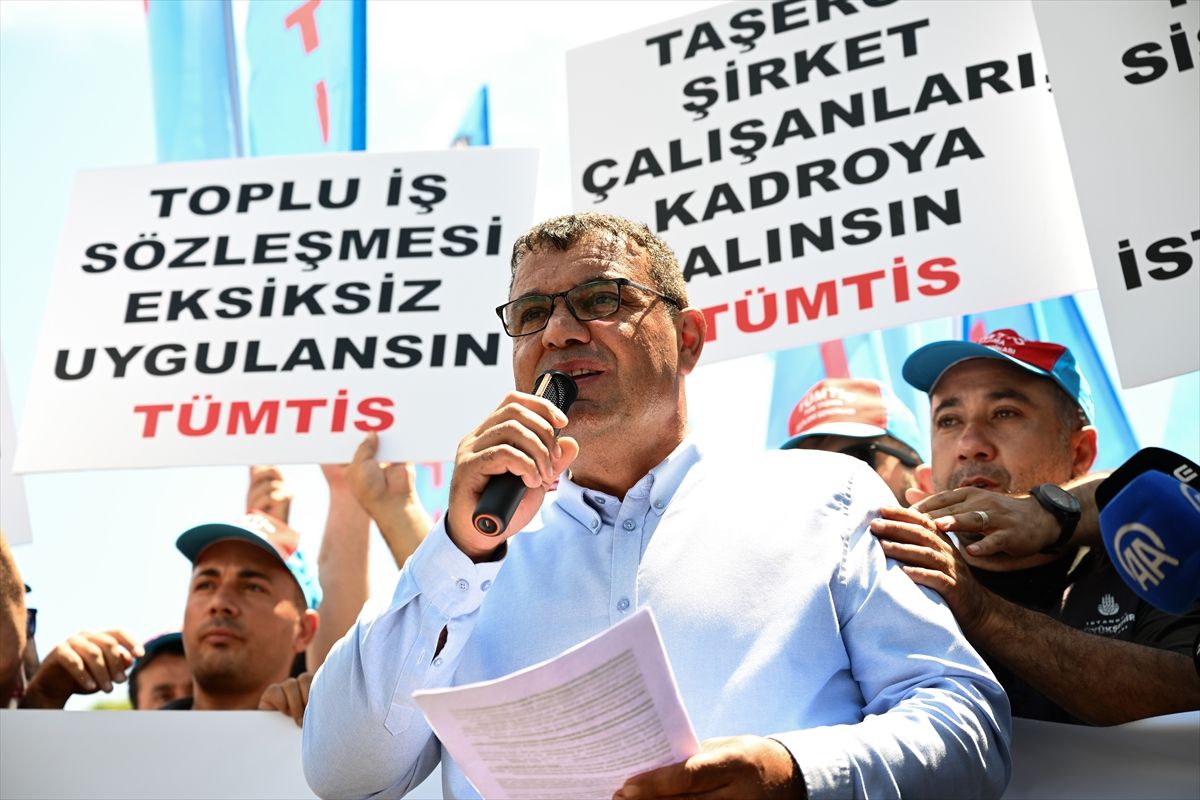 Taşeron İşçiler İBB’yi Protesto Etti