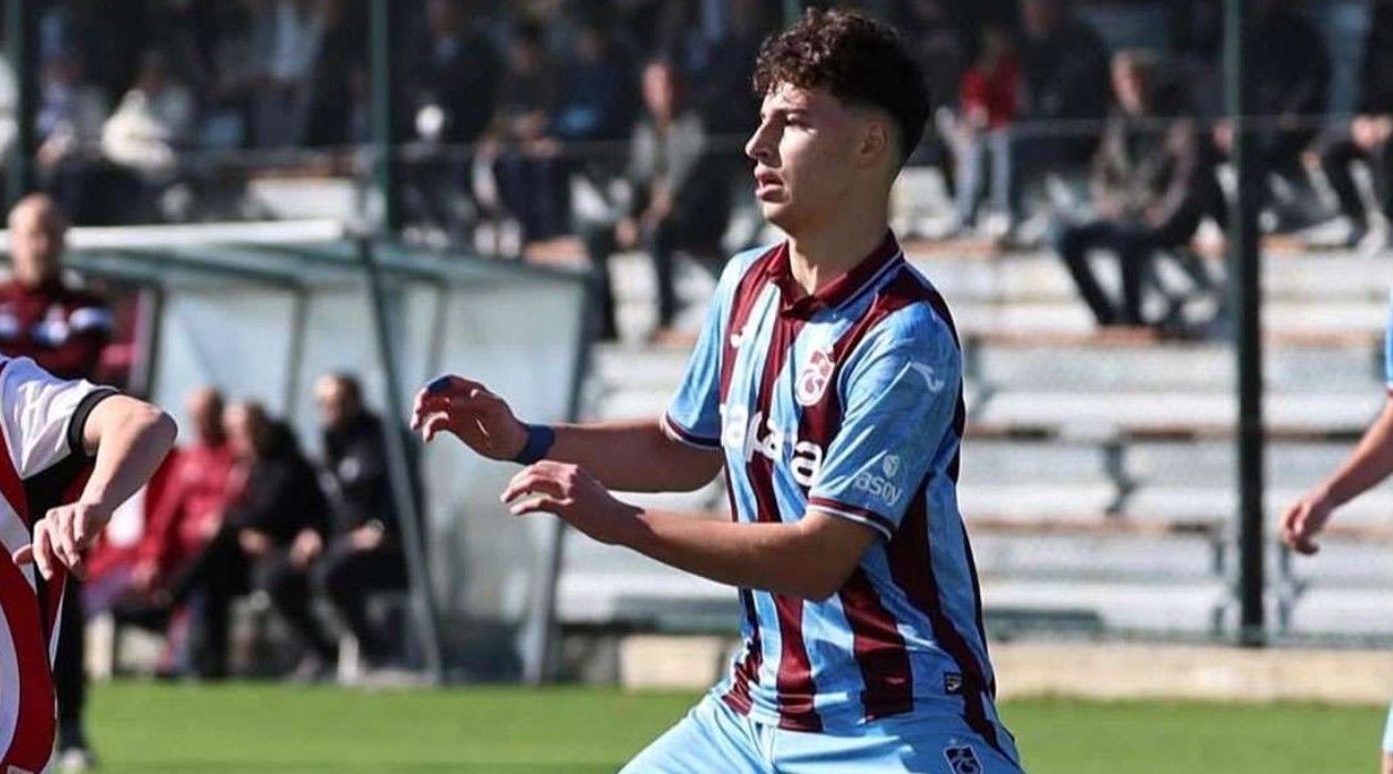 Trabzonspor’da Fatih Tekke, 16 yaşındaki sağ beki kampa davet etti
