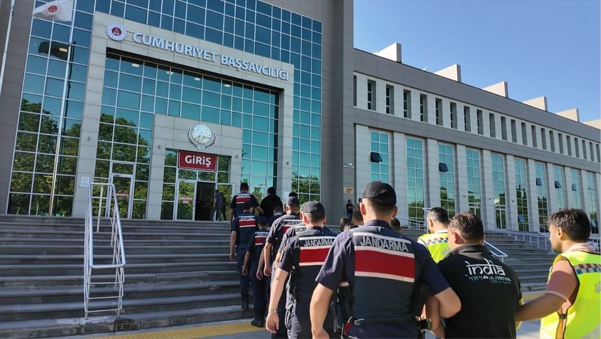 Türkiye’de Suç Örgütlerine Operasyon