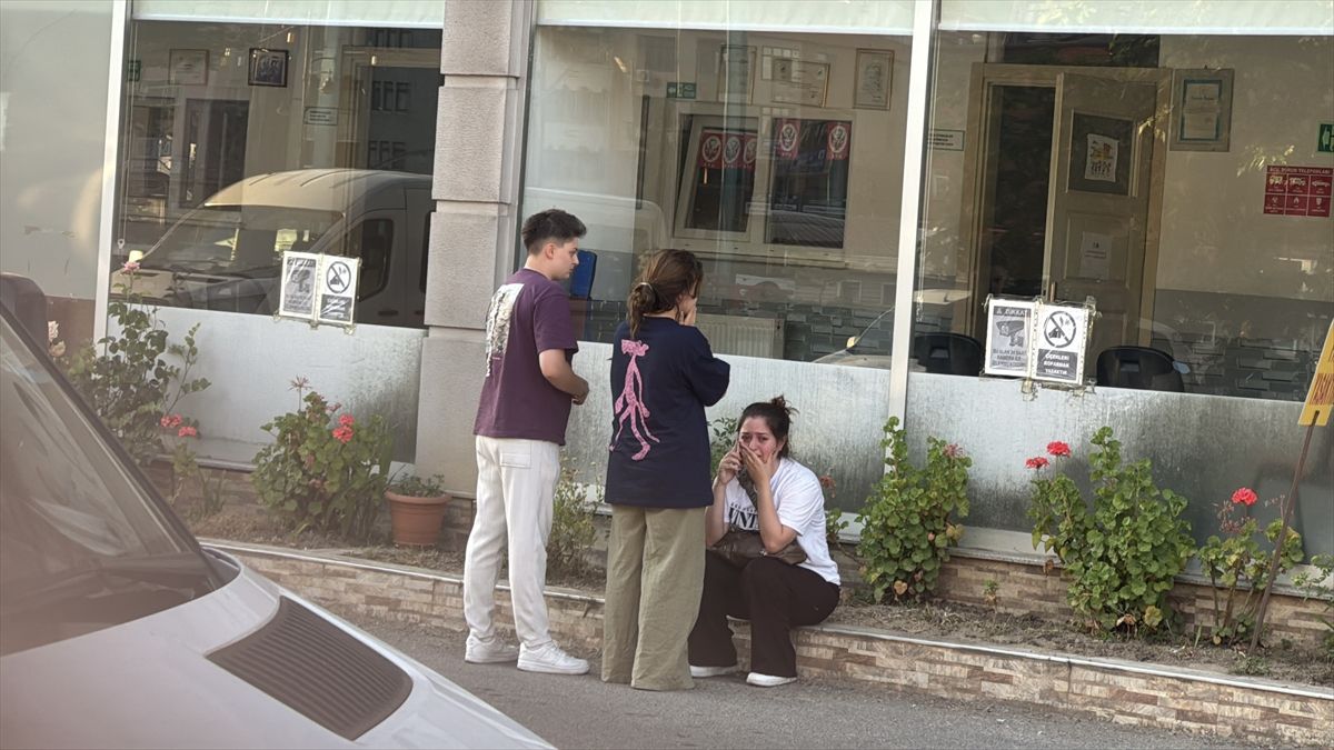 Üniversite Öğrencisi Yurt Odasında Ölü Bulundu