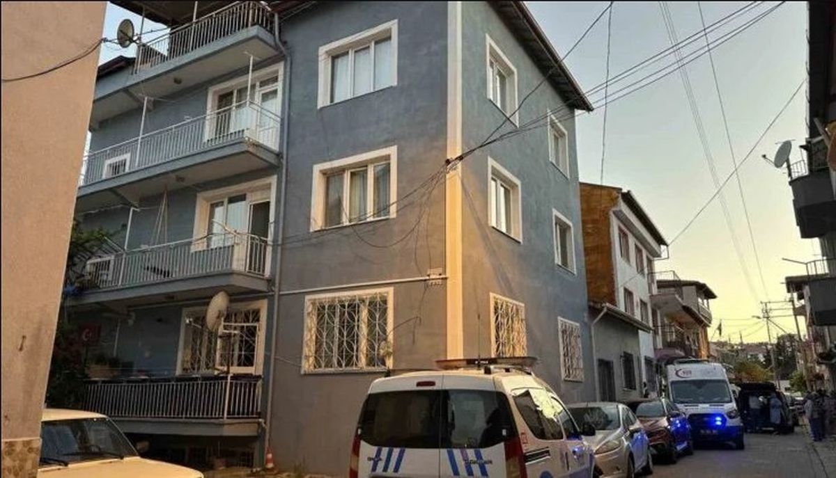Uşak’ta Balkonundan Düşen Kadın Hayatını Kaybetti